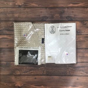 Set of 2 Flannel Backed Vinyl Tablecloths